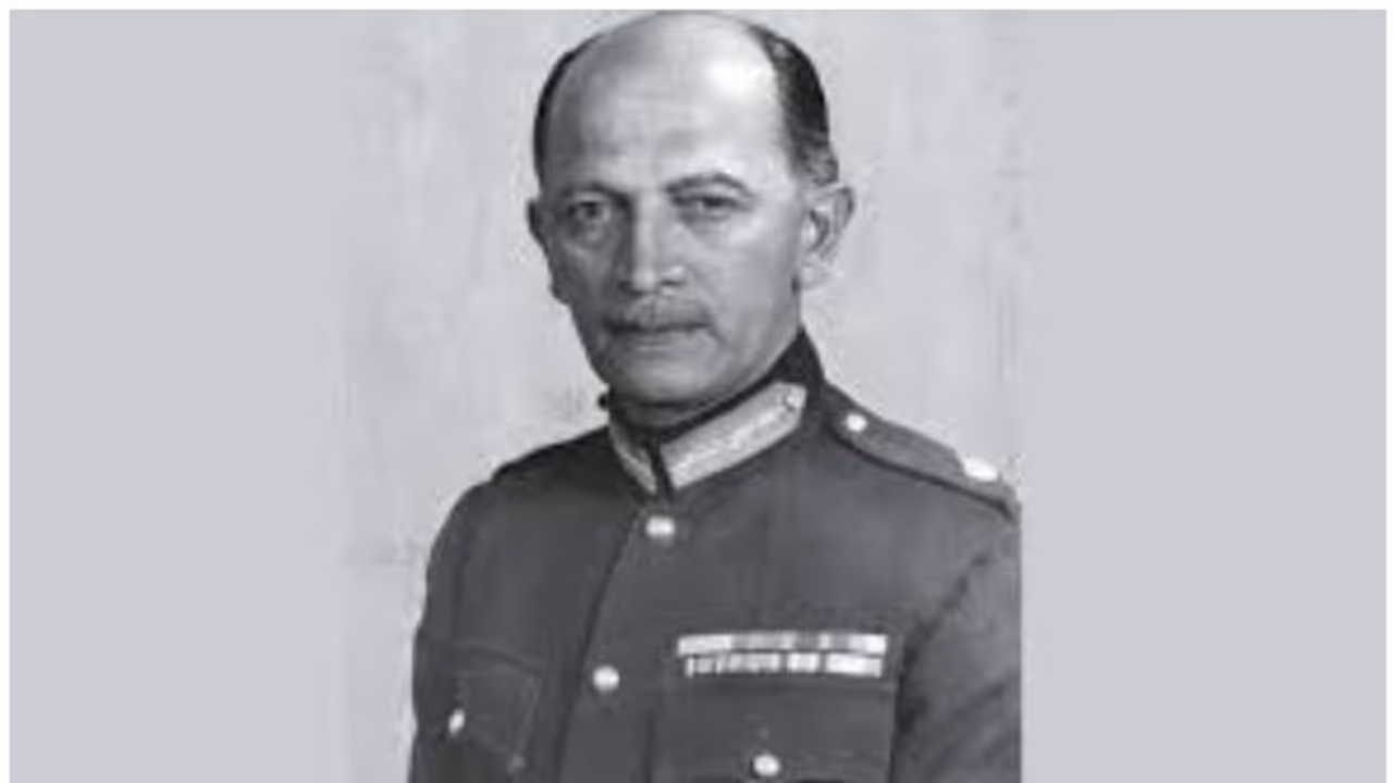 K M Cariappa : "അവന് മാത്രമല്ല, എല്ലാ പട്ടാളക്കാരും എന്റെ മക്കളാണ്.." പാക്കിസ്ഥാനെ അമ്പരപ്പിച്ച കരിയപ്പ! K M Cariappa : "അവന് മാത്രമല്ല, എല്ലാ പട്ടാളക്കാരും എന്റെ മക്കളാണ്.." പാക്കിസ്ഥാനെ അമ്പരപ്പിച്ച കരിയപ്പ!