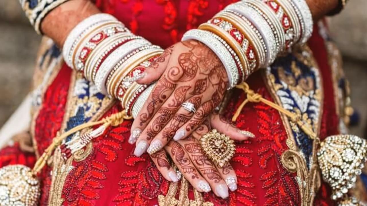 Bald Man : വിവാഹച്ചടങ്ങിനിടെ വരന്‍ കഷണ്ടിയാണെന്ന് തിരിച്ചറിഞ്ഞു; പിന്മാറി വധു