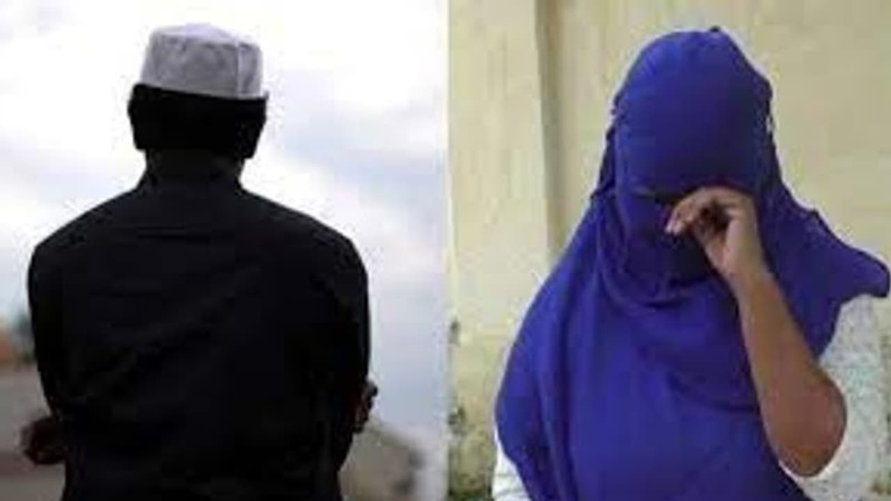 लव जिहाद: उमेद खान ने राहुल बनकर लड़की को प्यार के जाल में फंसाया, शादी के लिए रखी धर्म बदलने की मांग लव जिहाद: उमेद खान ने राहुल बनकर लड़की को प्यार के जाल में फंसाया, शादी के लिए रखी धर्म बदलने की मांग