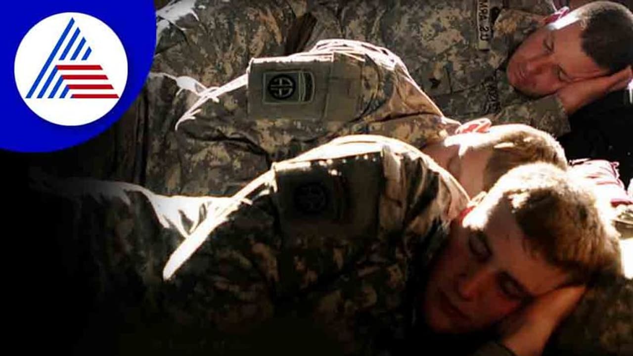 ಮಲಗಿದ ಕೆಲವೇ ನಿಮಿಷದಲ್ಲಿ ನಿದ್ದೆ ಬರುವಂತೆ ಮಾಡೋದ್ಹೇಗೆ ? ಇದು ಅಮೆರಿಕ ಯೋಧರ ಟ್ರಿಕ್ ! ಮಲಗಿದ ಕೆಲವೇ ನಿಮಿಷದಲ್ಲಿ ನಿದ್ದೆ ಬರುವಂತೆ ಮಾಡೋದ್ಹೇಗೆ ? ಇದು ಅಮೆರಿಕ ಯೋಧರ ಟ್ರಿಕ್ !