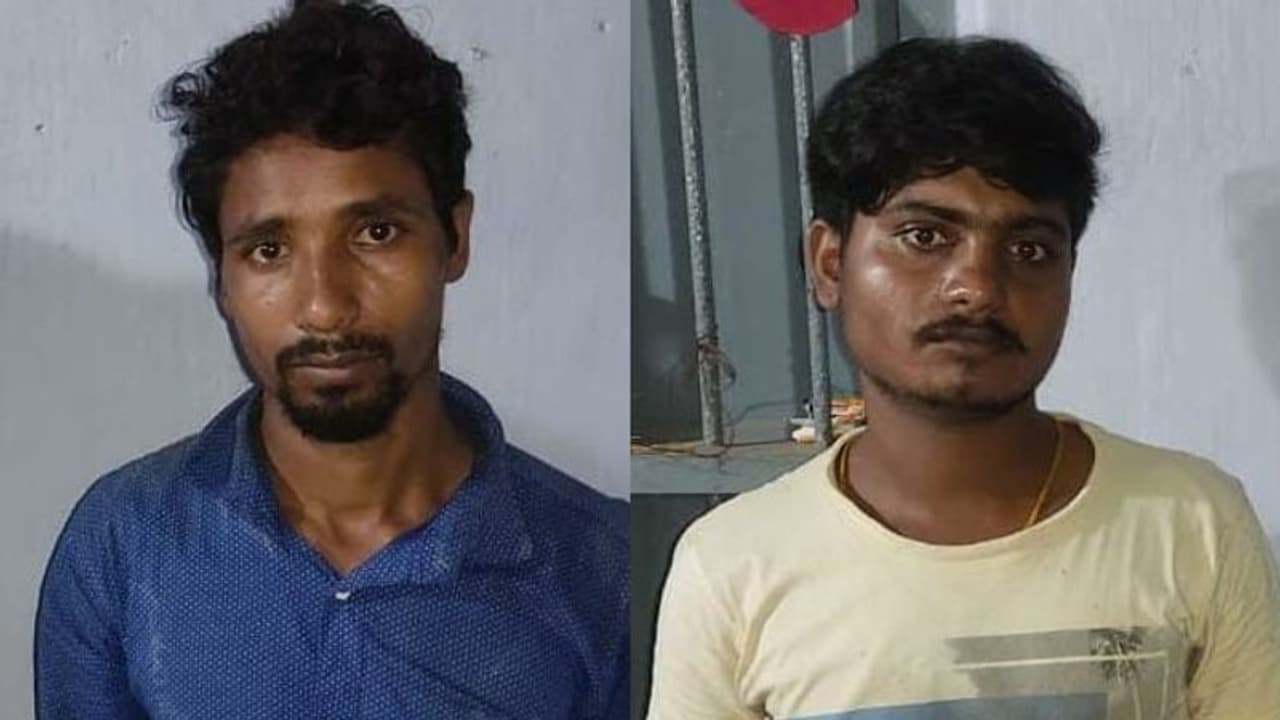 അതിഥി തൊഴിലാളികളുടെ വീടുകൾ കേന്ദ്രീകരിച്ച് റെയ്ഡ്; വന് കഞ്ചാവ് ശേഖരം പിടിച്ചെടുത്തു അതിഥി തൊഴിലാളികളുടെ വീടുകൾ കേന്ദ്രീകരിച്ച് റെയ്ഡ്; വന് കഞ്ചാവ് ശേഖരം പിടിച്ചെടുത്തു