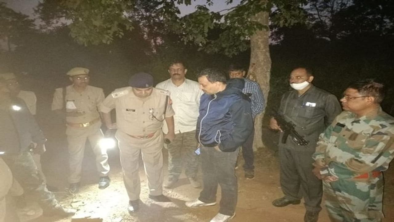 डकैत को मारने का मिलेगा इनाम, पहली बार ये 7 अफसर आजीवन रख सकेंगे पुलिस की पिस्टल डकैत को मारने का मिलेगा इनाम, पहली बार ये 7 अफसर आजीवन रख सकेंगे पुलिस की पिस्टल