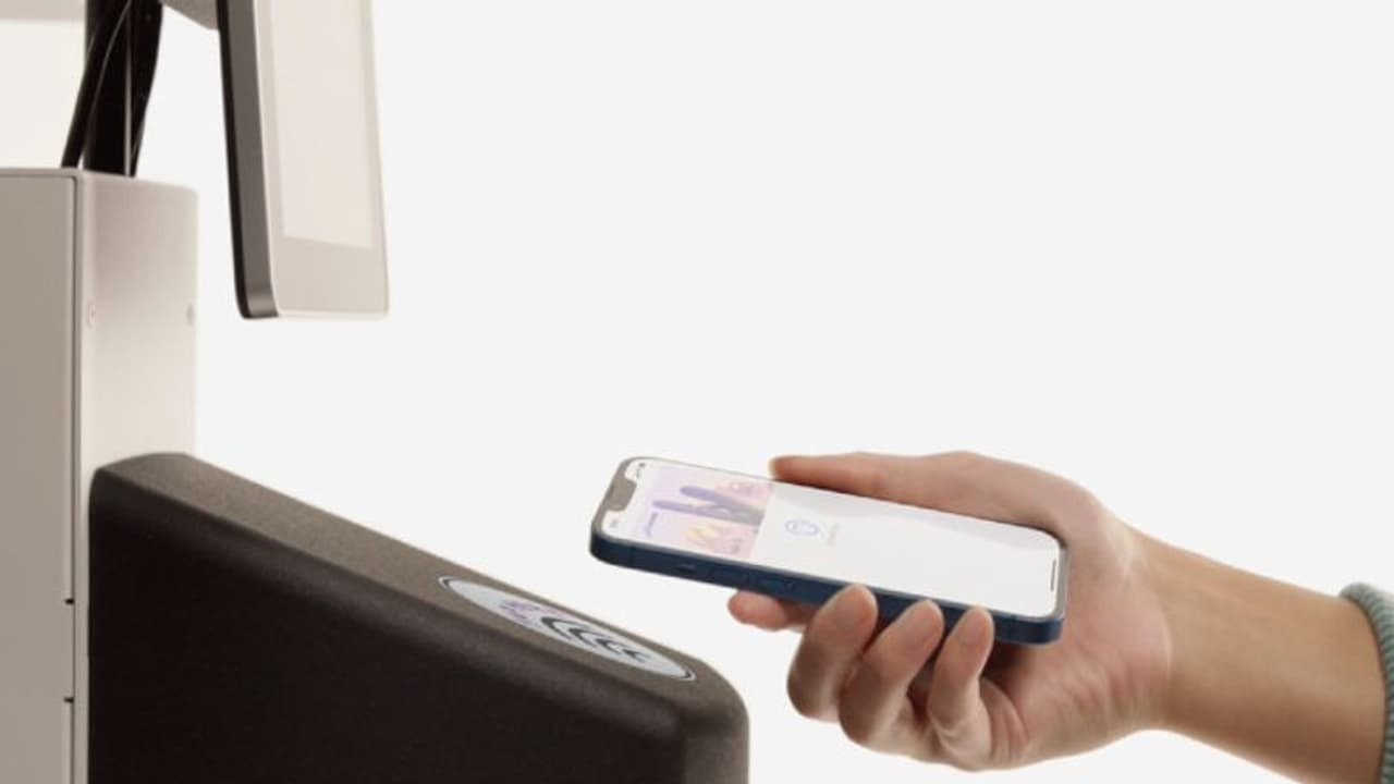 সঙ্গে রাখার দরকার নেই ড্রাইভিং লাইসেন্স, নতুন ফিচার নিয়ে এল অ্যাপেল সঙ্গে রাখার দরকার নেই ড্রাইভিং লাইসেন্স, নতুন ফিচার নিয়ে এল অ্যাপেল