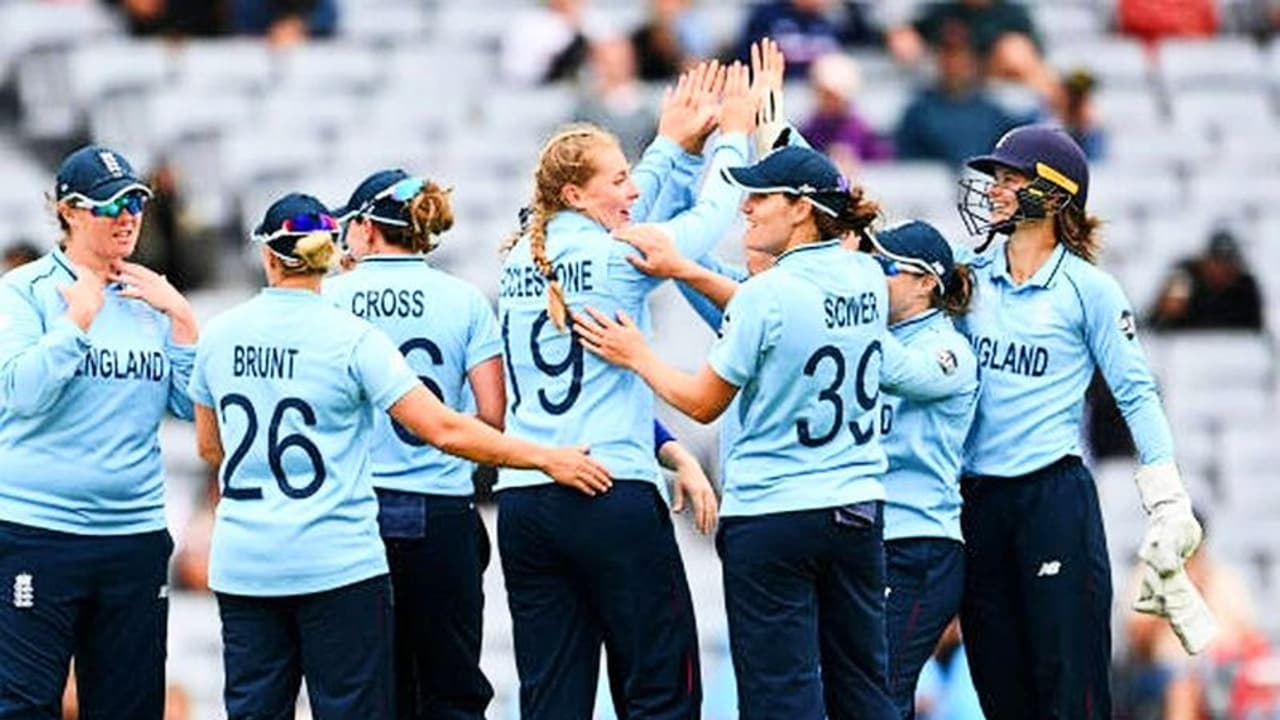 ICC Womens World Cup: டேனி வியாட் அபார சதம்.. தென்னாப்பிரிக்காவை வீழ்த்தி ஃபைனலுக்கு முன்னேறியது இங்கிலாந்து