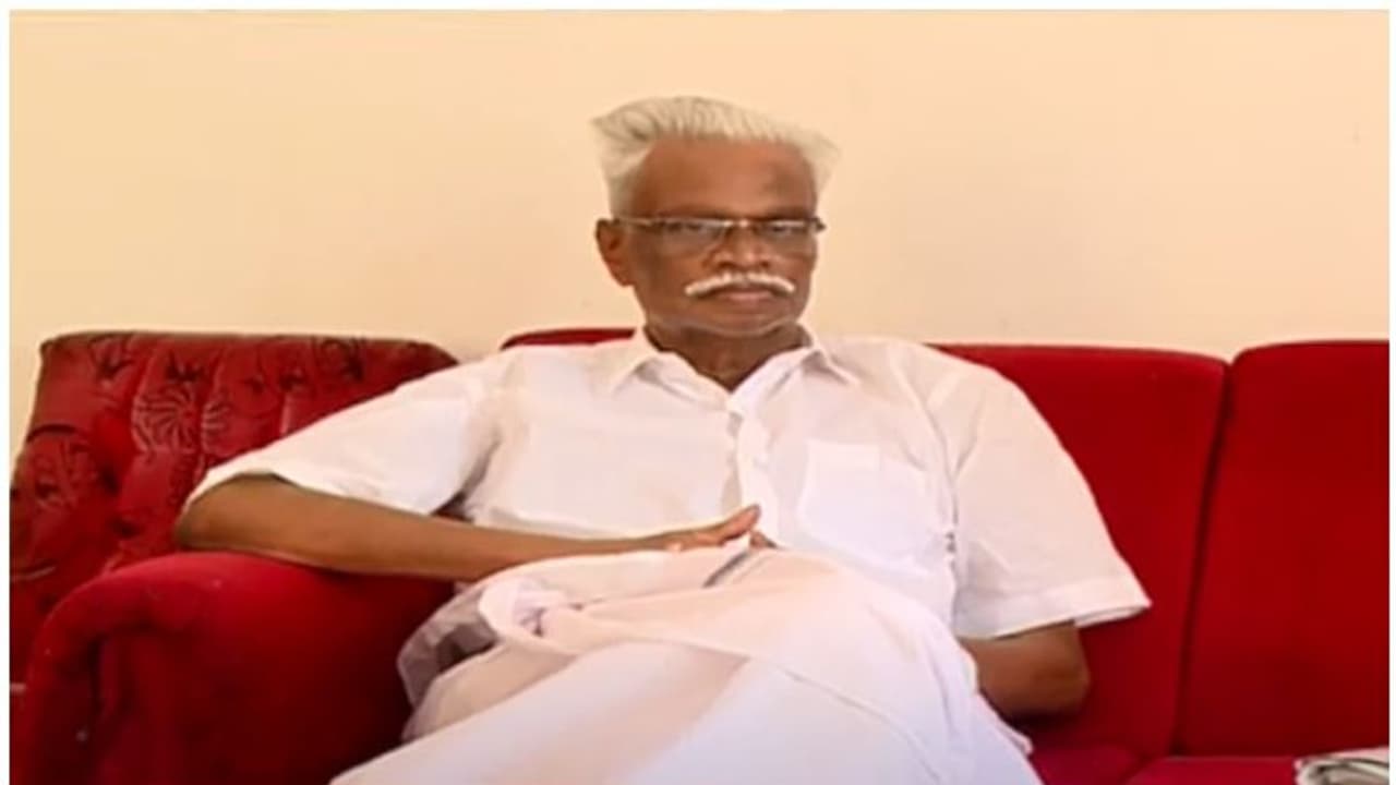 മുതിര്ന്ന കോണ്ഗ്രസ് നേതാവ് തലേക്കുന്നിൽ ബഷീർ അന്തരിച്ചു മുതിര്ന്ന കോണ്ഗ്രസ് നേതാവ് തലേക്കുന്നിൽ ബഷീർ അന്തരിച്ചു