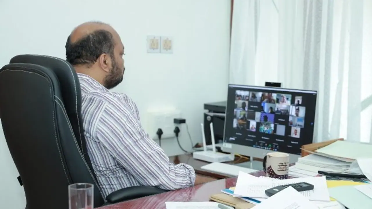 ചെറുകിട ഇടത്തരം സംരംഭകർക്കായി എംഎസ്എംഇ ക്ലിനിക്ക്: മന്ത്രി പി രാജീവ് ഉദ്ഘാടനം ചെയ്തു ചെറുകിട ഇടത്തരം സംരംഭകർക്കായി എംഎസ്എംഇ ക്ലിനിക്ക്: മന്ത്രി പി രാജീവ് ഉദ്ഘാടനം ചെയ്തു