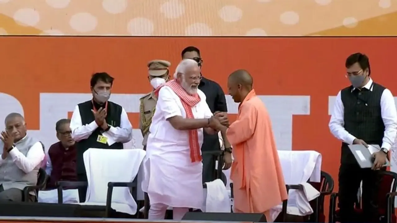 योगी सरकार 2.0: योगी आदित्यनाथ ने दोबारा ली CM पद की शपथ, डिप्टी सीएम बने केशव और ब्रजेश पाठक योगी सरकार 2.0: योगी आदित्यनाथ ने दोबारा ली CM पद की शपथ, डिप्टी सीएम बने केशव और ब्रजेश पाठक