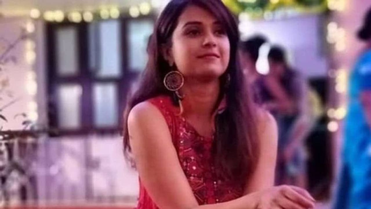 தற்கொலையே தீர்வு... குடியரசு தலைவரை அதிர வைத்த ஒற்றை கடிதம் பரபர பின்னணி..! தற்கொலையே தீர்வு... குடியரசு தலைவரை அதிர வைத்த ஒற்றை கடிதம் பரபர பின்னணி..!