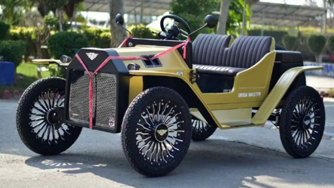 আড়াই লাখেরও কম দামে ভিনটেজ লুকের বৈদ্যুতিন গাড়ি, তৈরি অল্টো এবং বুলেটের পার্টস দিয়ে