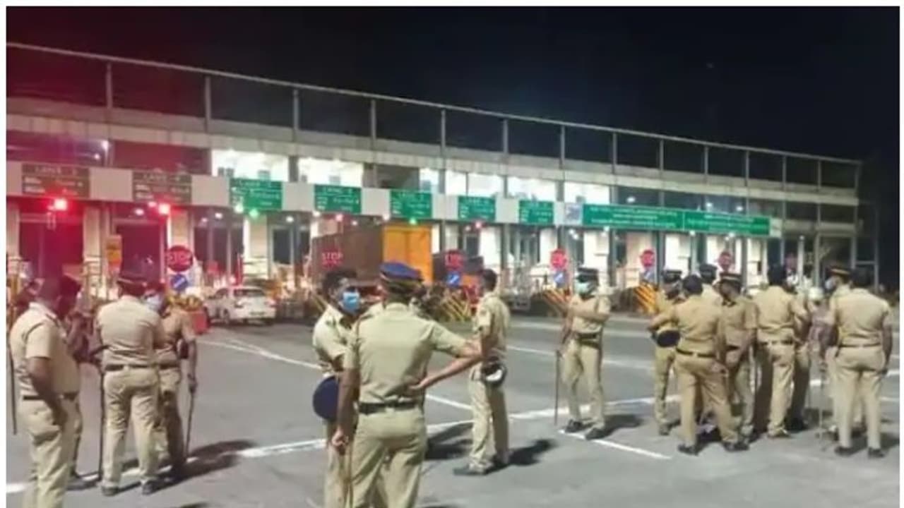 പന്നിയങ്കര ടോൾ പ്ലാസ; മന്ത്രിയുമായി നടത്തിയ ചർച്ച വിജയം, ടോറസ് ലോറി ഉടമകൾ സമരം പിൻവലിച്ചു