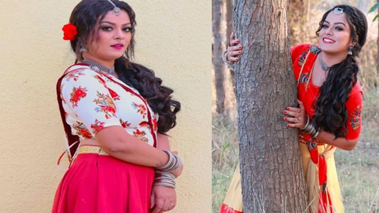 भोजपुरी एक्ट्रेस Nidhi Jha ने की बलिया में ताजमहल बनवाने की मांग, जोरदार डांस दिखाकर मंगेतर से की बड़ी डिमांड भोजपुरी एक्ट्रेस Nidhi Jha ने की बलिया में ताजमहल बनवाने की मांग, जोरदार डांस दिखाकर मंगेतर से की बड़ी डिमांड