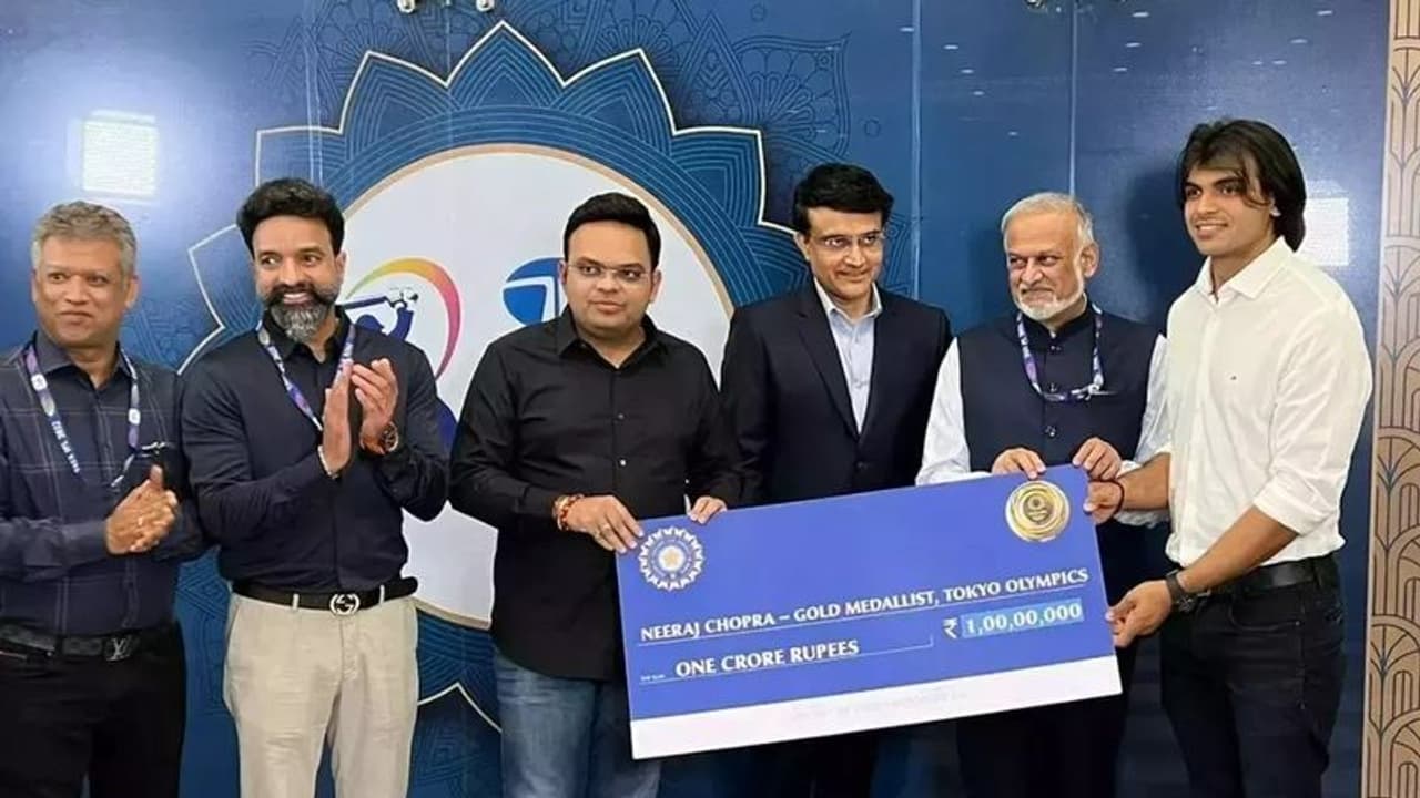 IPL 2022: BCCI ने टोक्यो ओलंपिक 2020 के पदक विजेताओं का किया सम्मान, इन खिलाड़ियों पर बरसे करोड़ों रुपए