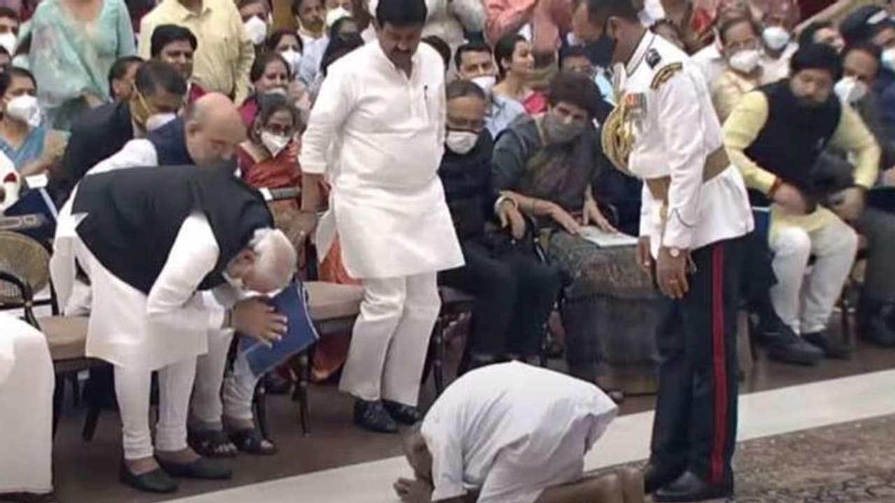 Man ki baat : PM मोदी ने 126 वर्षीय स्वामी शिवानंद को बताया आदर्श, देखें क्या है युवा रहने का राज Man ki baat : PM मोदी ने 126 वर्षीय स्वामी शिवानंद को बताया आदर्श, देखें क्या है युवा रहने का राज