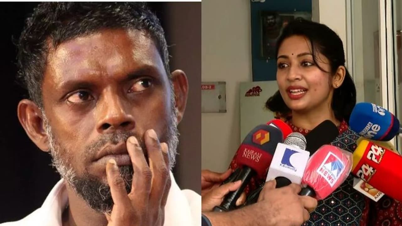Vinayakan : വിനായകൻ പറഞ്ഞത് തെറ്റ്, അന്ന് പ്രതികരിക്കാനായില്ല; ക്ഷമ ചോദിക്കുന്നുവെന്ന് നവ്യ നായർ