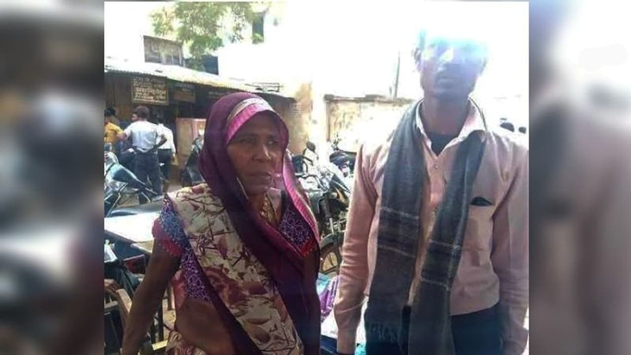 ২৮ এর ভোলুর সঙ্গে লিভ ইনে থাকতে আদালতে হাজির ৬৭ র রামকালী ইস পেয়ার কো কেয়া নাম দু ২৮ এর ভোলুর সঙ্গে লিভ ইনে থাকতে আদালতে হাজির ৬৭ র রামকালী ইস পেয়ার কো কেয়া নাম দু