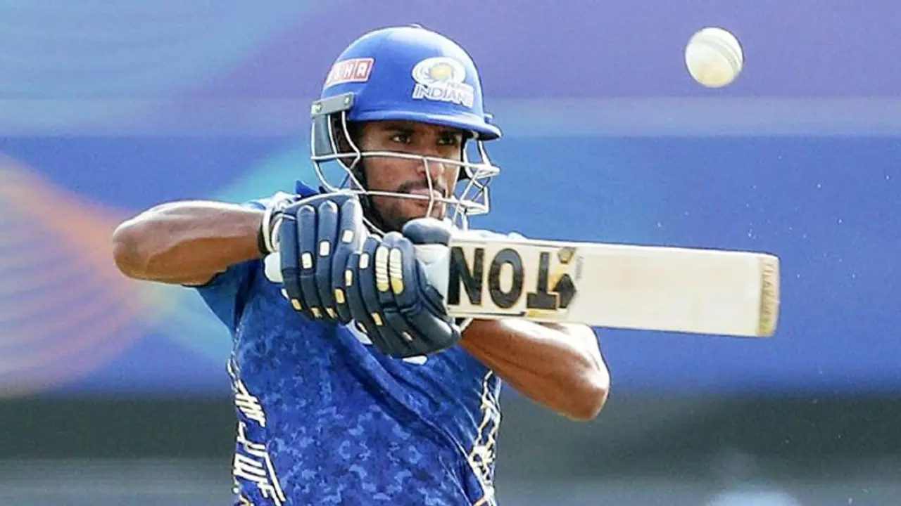 నీ డెడికేషన్కి హ్యాట్సాఫ్... కెమెరామెన్ తలకు తిలక్ వర్మ కొట్టిన సిక్సర్ దెబ్బ... నీ డెడికేషన్కి హ్యాట్సాఫ్... కెమెరామెన్ తలకు తిలక్ వర్మ కొట్టిన సిక్సర్ దెబ్బ...