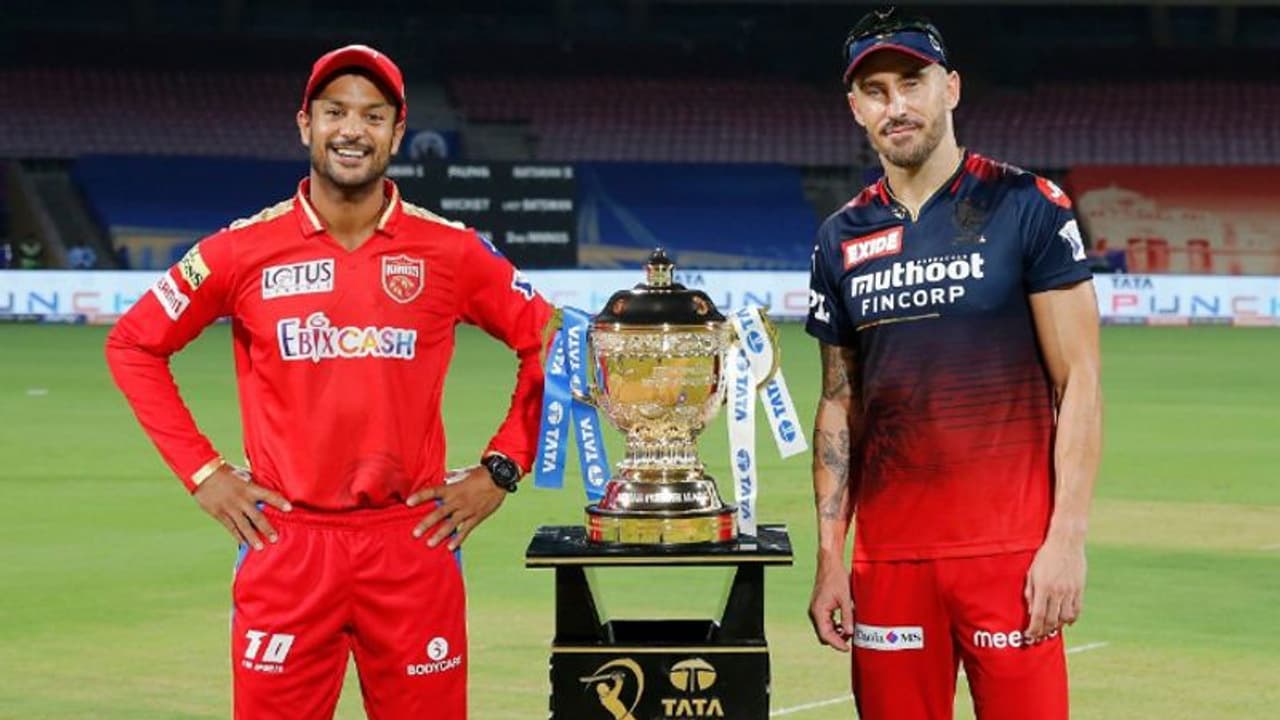 RCB vs PBKS পঞ্জাব কিংস দলে একটি পরিবর্তন, টস জিতে ফিল্ডিং করছে আরসিবি