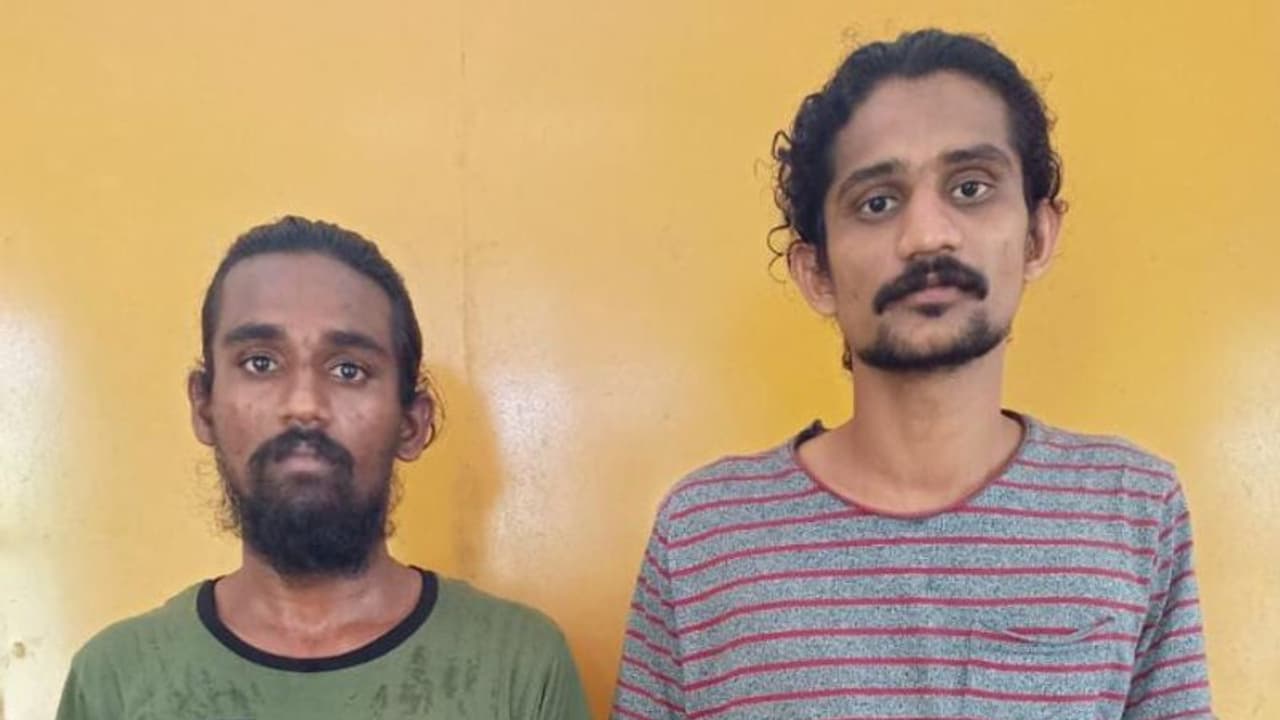 എംഡിഎംഎയുമായി രണ്ട് യുവാക്കള് പിടിയില്; എക്സൈസ് പൊക്കിയത് 5 ലക്ഷം രൂപയുടെ മയക്കുമരുന്ന് എംഡിഎംഎയുമായി രണ്ട് യുവാക്കള് പിടിയില്; എക്സൈസ് പൊക്കിയത് 5 ലക്ഷം രൂപയുടെ മയക്കുമരുന്ന്