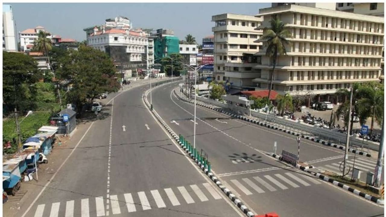 National Strike : കേരളത്തിൽ ജനത്തെ വലച്ച് ദേശീയ പണിമുടക്ക്; വ്യാപാര, ​ഗതാ​ഗത മേഖല സ്തംഭനം