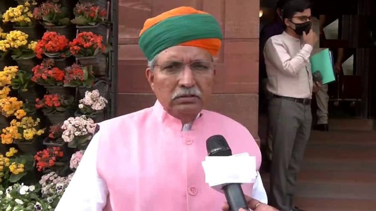 कांग्रेस MLA के बेटे पर गैंगरेप का केस, केंद्रीय मंत्री मेघवाल बोले इस्तीफा दें CM अशोक गहलोत, बताई वजह