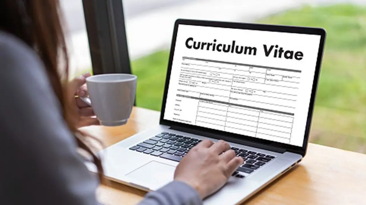 किस जॉब के लिए भेजी जाती है सीवी और रिज्यूम, जानें दोनों के बीच क्या होता है अंतर कैसा होता है फॉर्मेट किस जॉब के लिए भेजी जाती है सीवी और रिज्यूम, जानें दोनों के बीच क्या होता है अंतर कैसा होता है फॉर्मेट