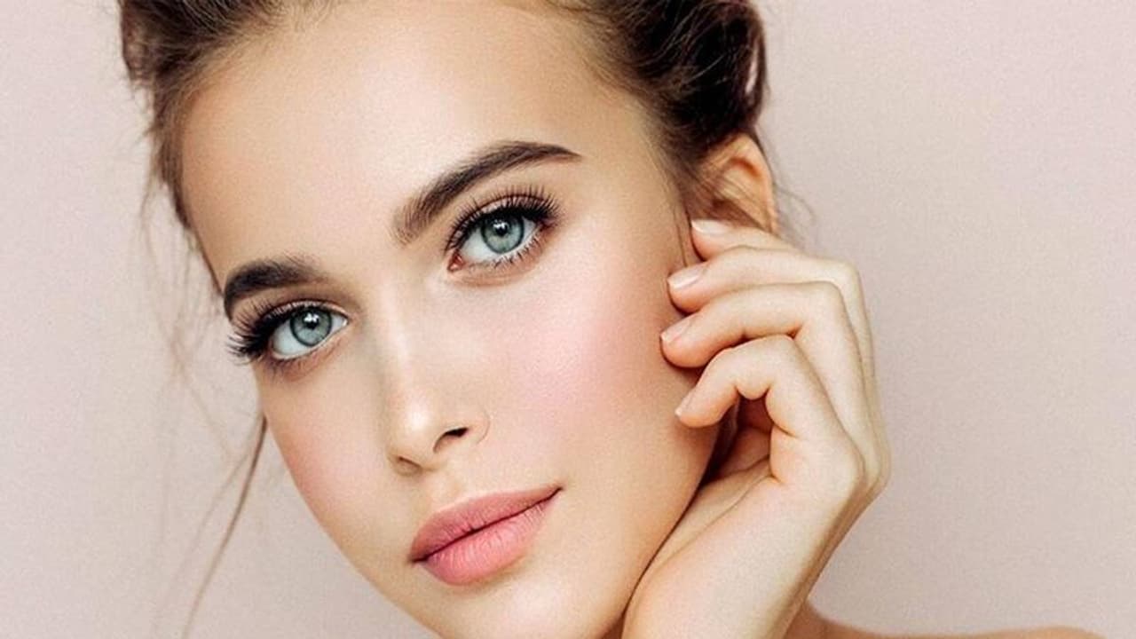 পুজো আসতে আর বেশি দেরি নেই, পুজোতে যাতে আপনাকে নিখুঁত দেখায় সেইজন্য কিছু ঘরোয়া রূপচর্চার টিপস জেনে নিন পুজো আসতে আর বেশি দেরি নেই, পুজোতে যাতে আপনাকে নিখুঁত দেখায় সেইজন্য কিছু ঘরোয়া রূপচর্চার টিপস জেনে নিন