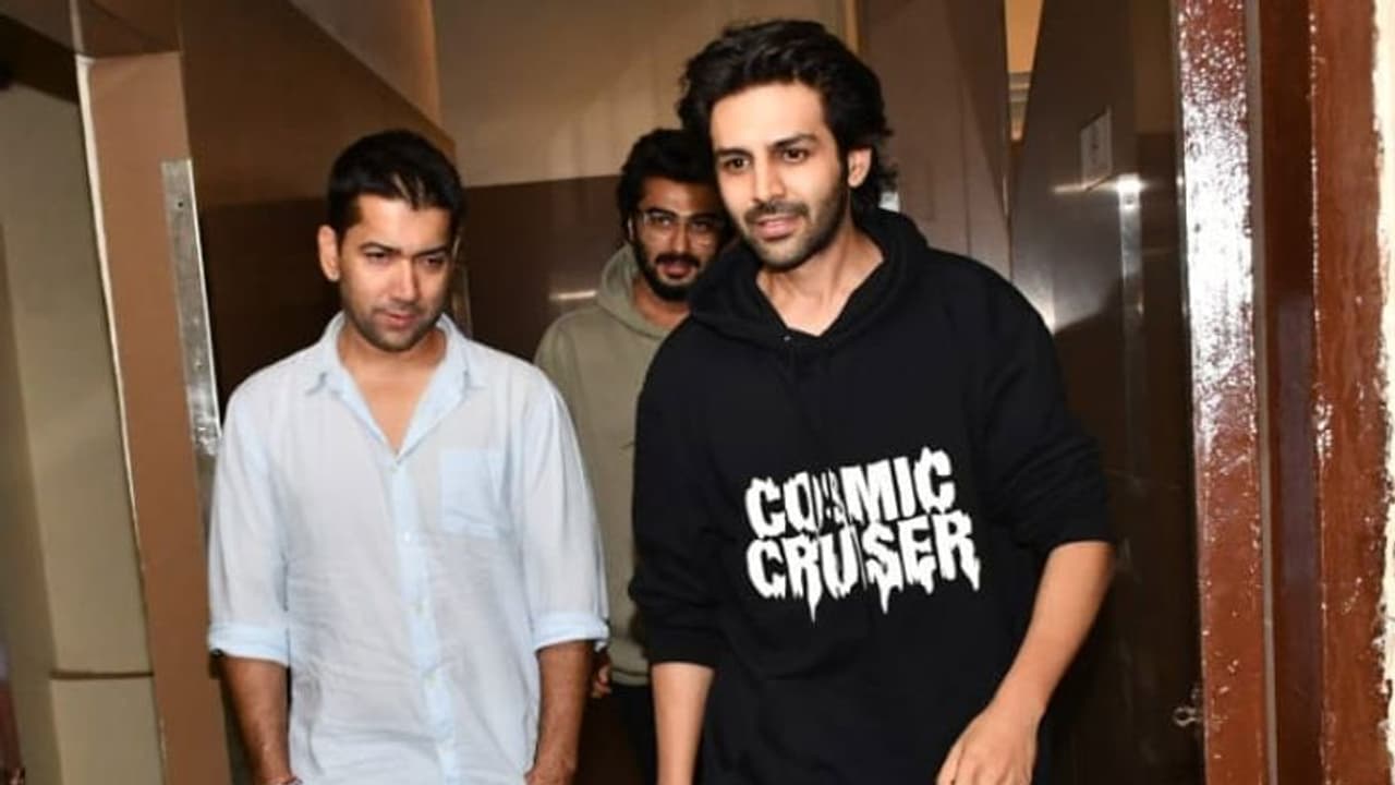 'সবকিছু পজেটিভ চলছিল, তাই করোনারও সহ্য হল না' দ্বিতীয় বার আক্রান্ত কার্তিক আরিয়ান 'সবকিছু পজেটিভ চলছিল, তাই করোনারও সহ্য হল না' দ্বিতীয় বার আক্রান্ত কার্তিক আরিয়ান