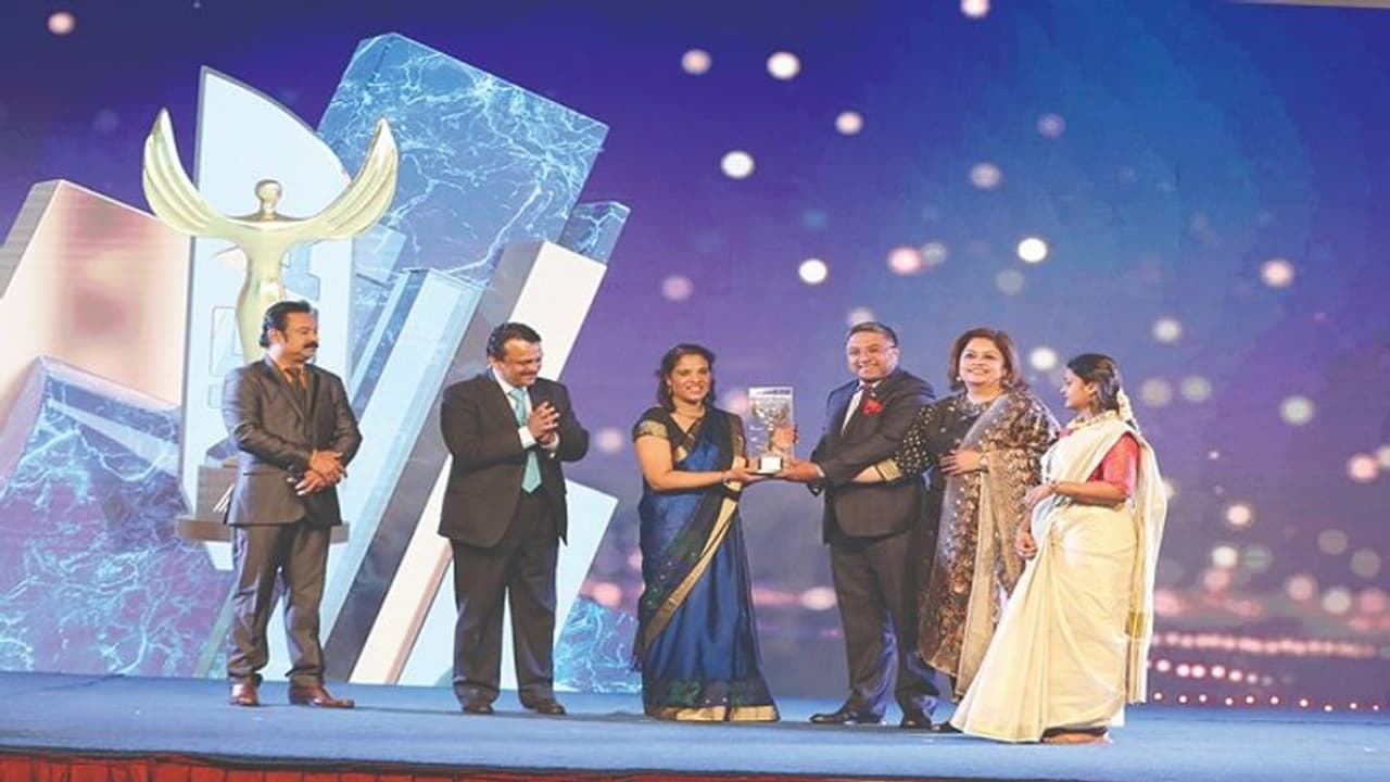 पांच भारतीय नर्सों को कोरोना महामारी के दौरान उत्कृष्ट कार्य के लिए कुवैत में मिला अवार्ड