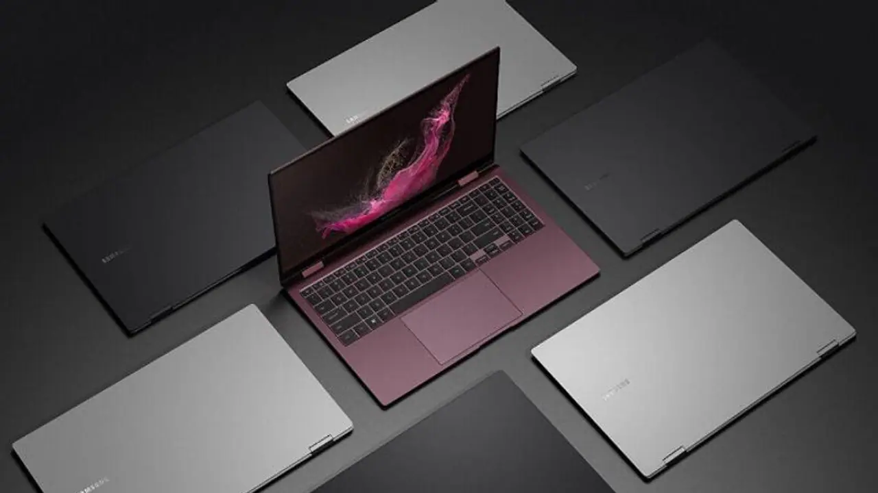 മൂന്ന് മാസം കൂടി ലാപ് ടോപ്പ് ഇറക്കുമതി ചെയ്യാം; നിയന്ത്രണ ഉത്തരവ് താൽക്കാലികമായി മരവിപ്പിച്ച് കേന്ദ്രം 