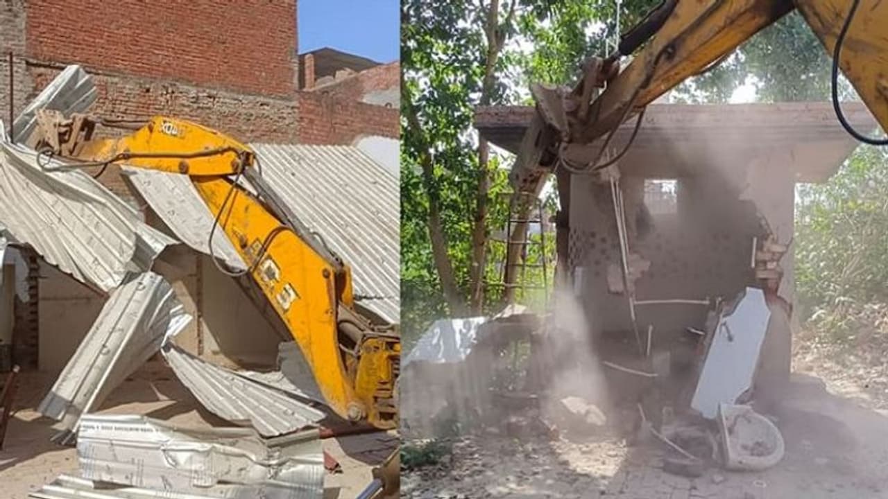 माफिया अतीक अहमद के किले पर फिर चला सीएम योगी का बुलडोजर, PDA ने 5 हजार वर्ग मीटर प्रॉपर्टी का किया धवस्तीकरण