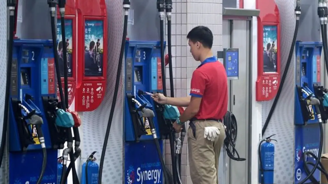 Fuel Price Hike 9 ದಿನಗಳಲ್ಲಿ ಪೆಟ್ರೋಲ್‌, ಡೀಸೆಲ್‌ ಬೆಲೆ 5.60 ರೂ ಏರಿಕೆ!