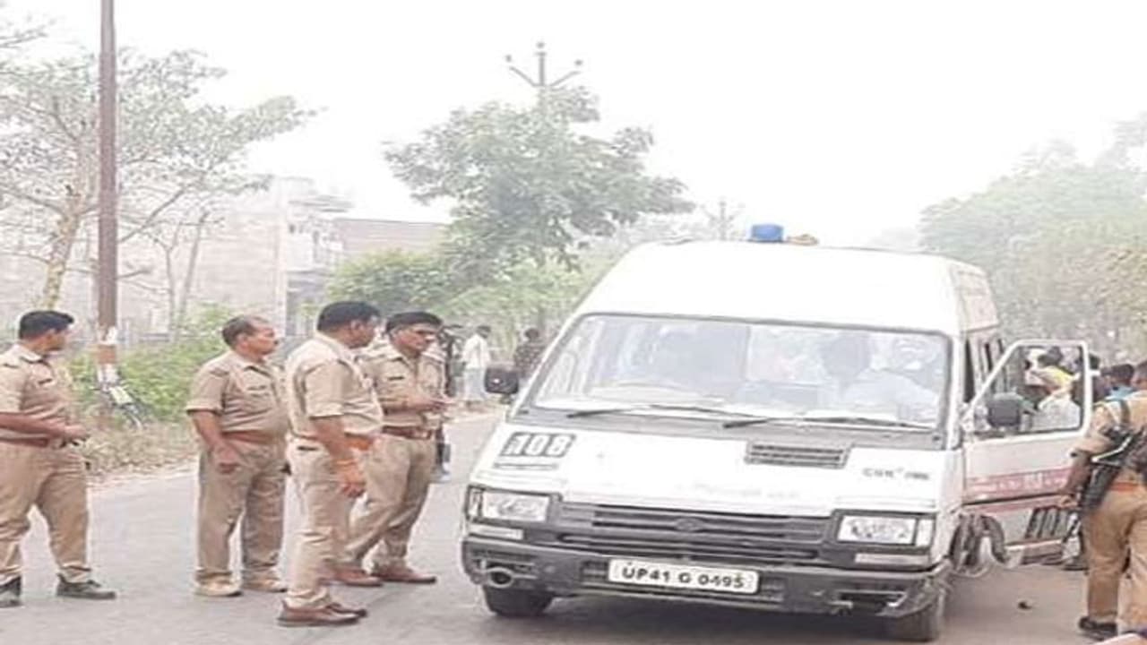 बलिया में सड़क दुर्घटना में 5 साल के बच्चे सहित 3 की मौत, सीएम ने व्यक्त किया शोक बलिया में सड़क दुर्घटना में 5 साल के बच्चे सहित 3 की मौत, सीएम ने व्यक्त किया शोक