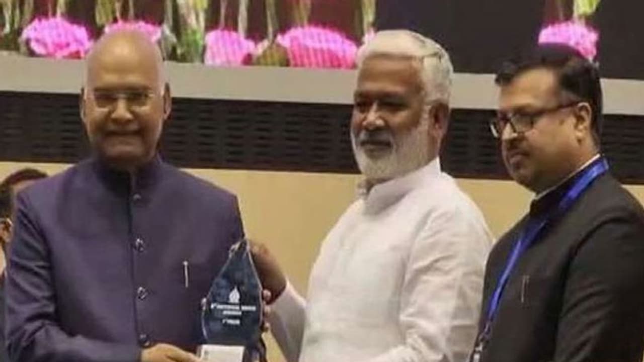 वाटर मैनेजमेंट के मामले में देश का नंबर एक राज्य बना उत्तर प्रदेश, राष्ट्रपति ने दिया पुरस्कार वाटर मैनेजमेंट के मामले में देश का नंबर एक राज्य बना उत्तर प्रदेश, राष्ट्रपति ने दिया पुरस्कार