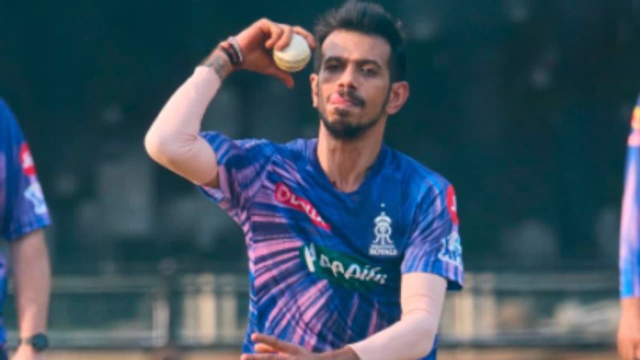 युजवेंद्र चहल के सपोर्ट में आए रवि शास्त्री, कहा ये मजाक नहीं ऐसे खिलाड़ी को लाइफ टाइम बैन करो 