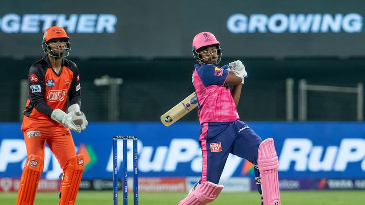 சஞ்சு சாம்சன் காட்டடி அரைசதம்.. பட்லர், படிக்கல், ஹெட்மயர் அதிரடி பேட்டிங்! SRHக்கு கடின இலக்கை நிர்ணயித்த RR