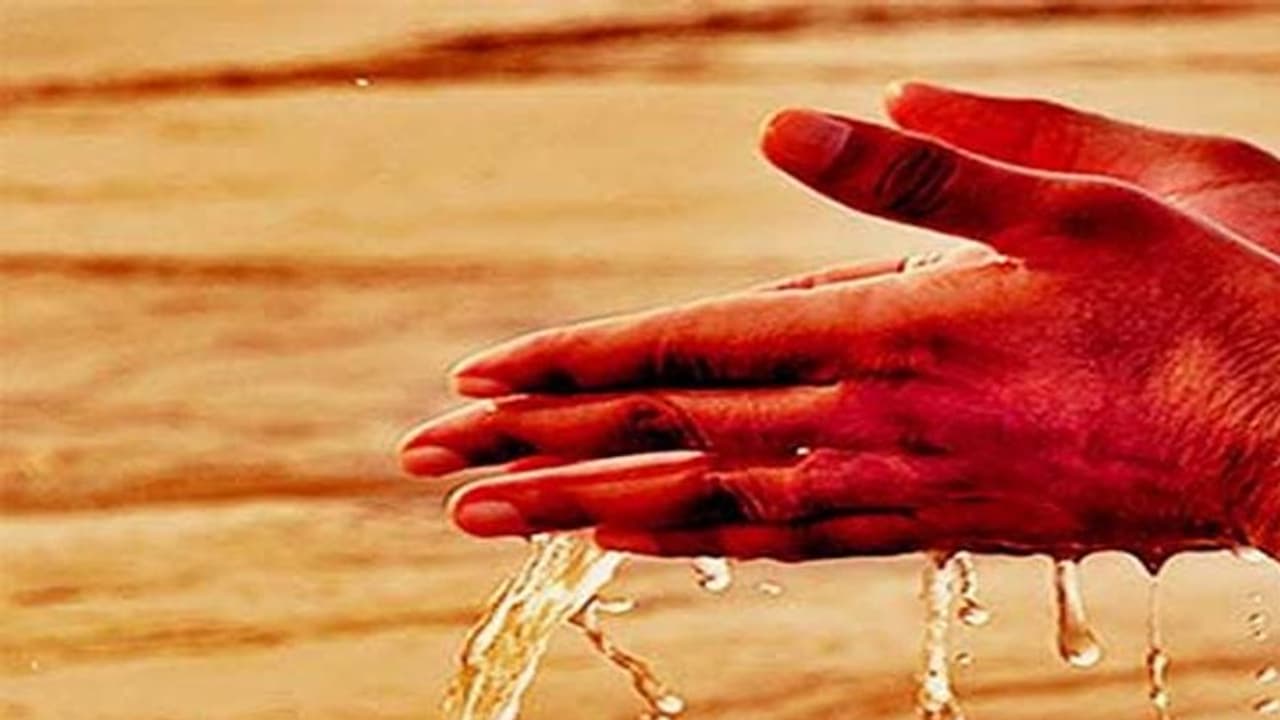 Amavasya 2022: 1 अप्रैल को अमावस्या पर बन रहे हैं 2 शुभ योग, ये 5 काम करने से घर में बनी रहेगी सुख समृद्धि Amavasya 2022: 1 अप्रैल को अमावस्या पर बन रहे हैं 2 शुभ योग, ये 5 काम करने से घर में बनी रहेगी सुख समृद्धि