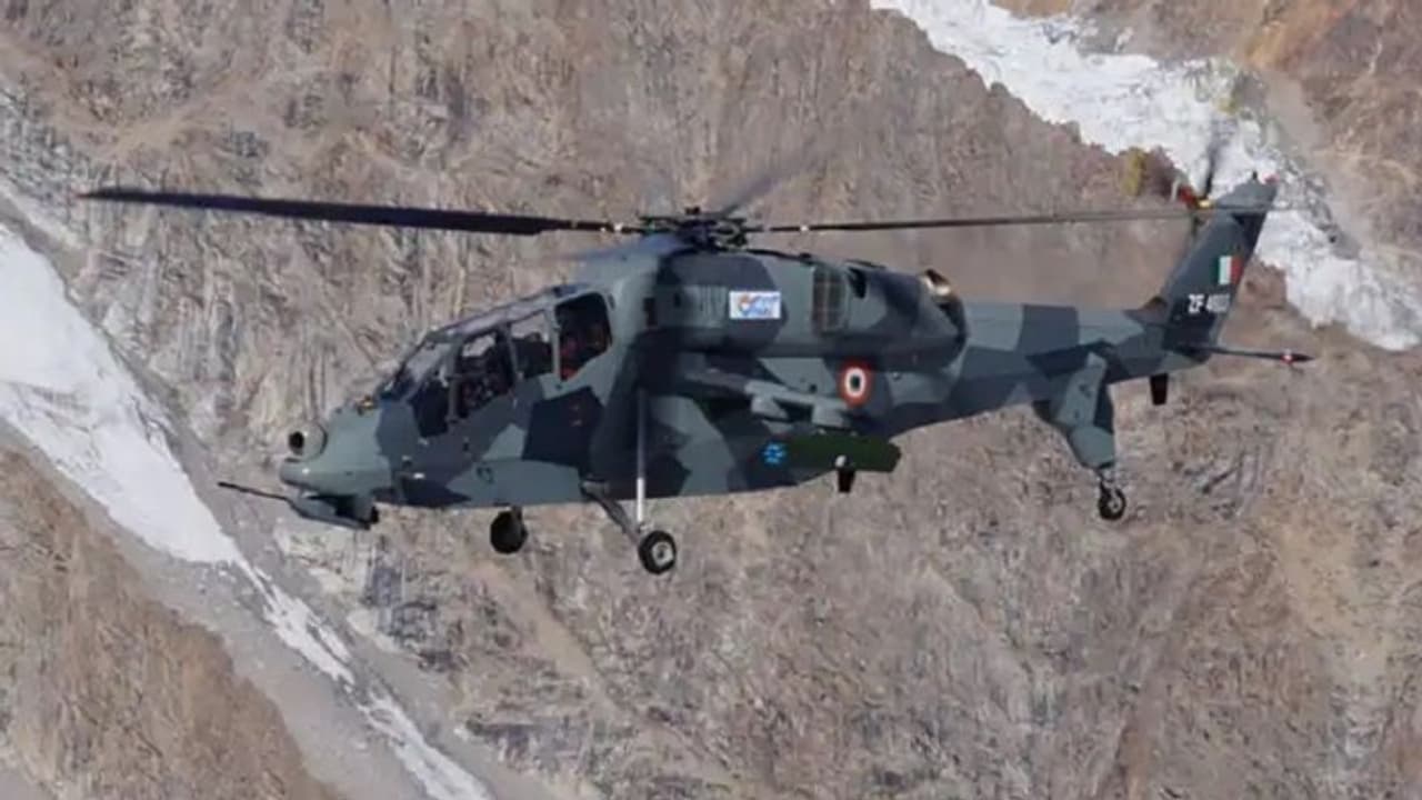 15 हल्के लड़ाकू हेलिकॉप्टर खरीदेगा भारत, 3,887 करोड़ होंगे खर्च, चीन सीमा पर बढ़ेगी सेना की ताकत 15 हल्के लड़ाकू हेलिकॉप्टर खरीदेगा भारत, 3,887 करोड़ होंगे खर्च, चीन सीमा पर बढ़ेगी सेना की ताकत