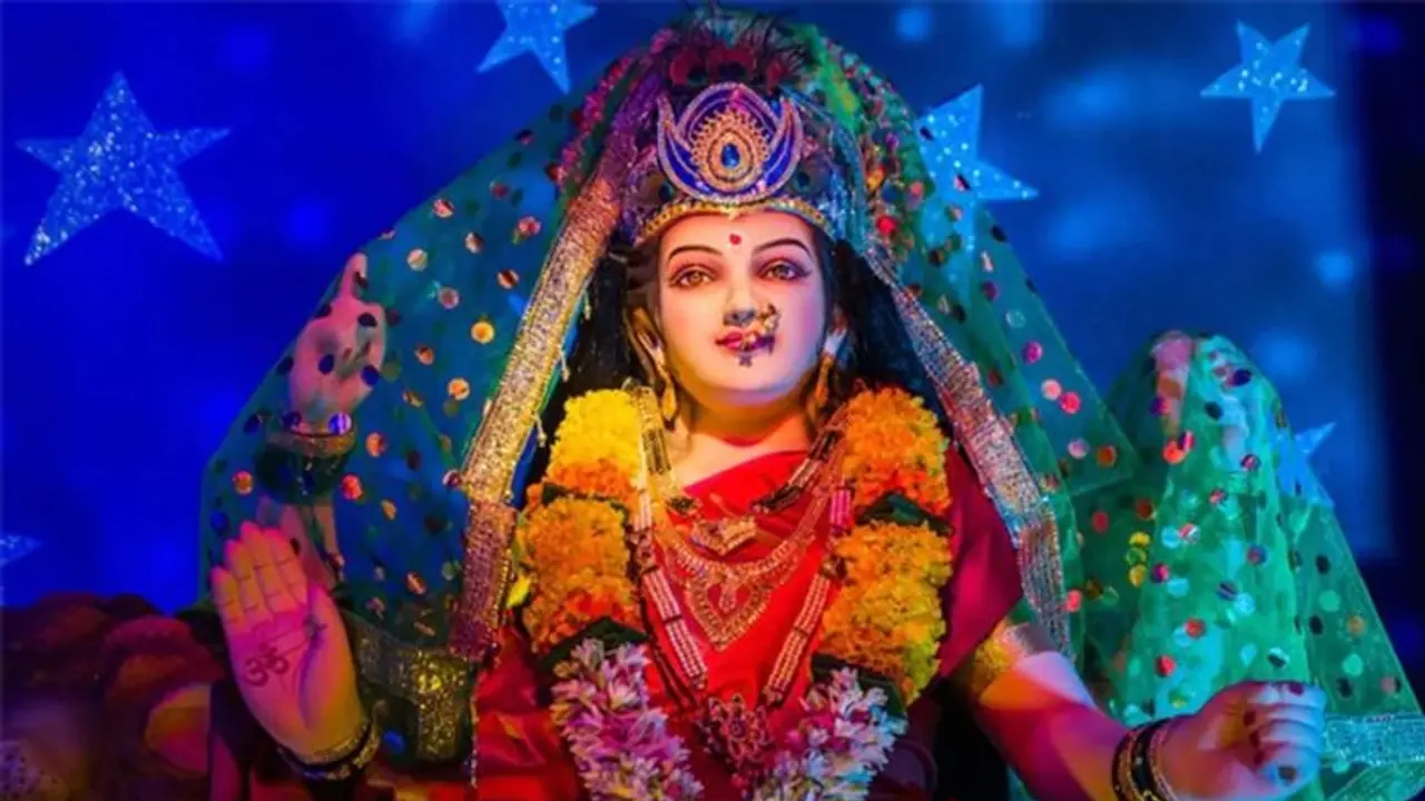 Chaitra Navratri 2022: नवरात्रि के 9 दिनों तक पहने इन रंगों के कपड़े, माता रानी हो जाएगी प्रसन्न Chaitra Navratri 2022: नवरात्रि के 9 दिनों तक पहने इन रंगों के कपड़े, माता रानी हो जाएगी प्रसन्न