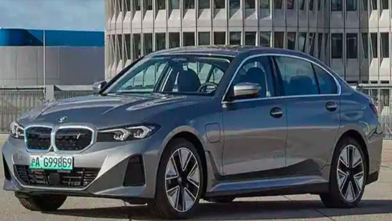 BMW i3 इलेक्ट्रिक सेडान में इतनी खूबियां मिलेंगी की गिन नहीं पाएंगे, 526 किमी की रेंज, ट्रेन से तेज रफ्तार BMW i3 इलेक्ट्रिक सेडान में इतनी खूबियां मिलेंगी की गिन नहीं पाएंगे, 526 किमी की रेंज, ट्रेन से तेज रफ्तार