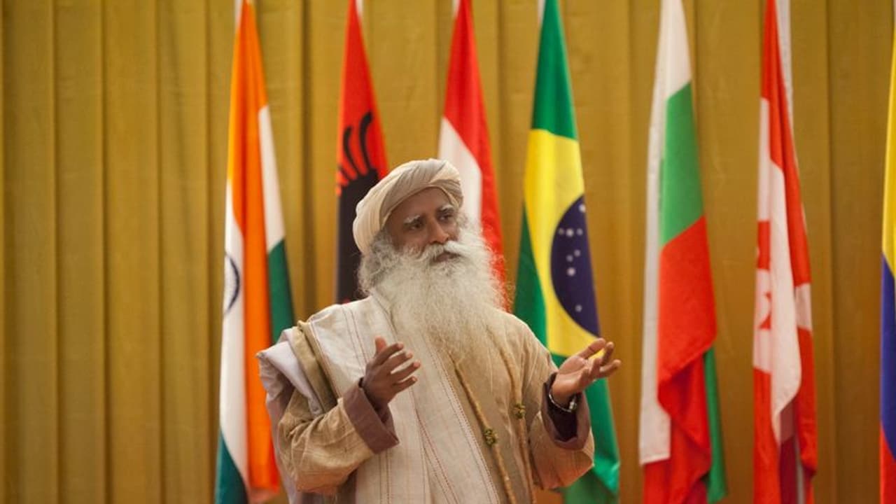 கொடி காத்த குமரன் எங்கள் இதயத்திற்கு நெருக்கமானவர் – சத்குரு புகழாரம்!