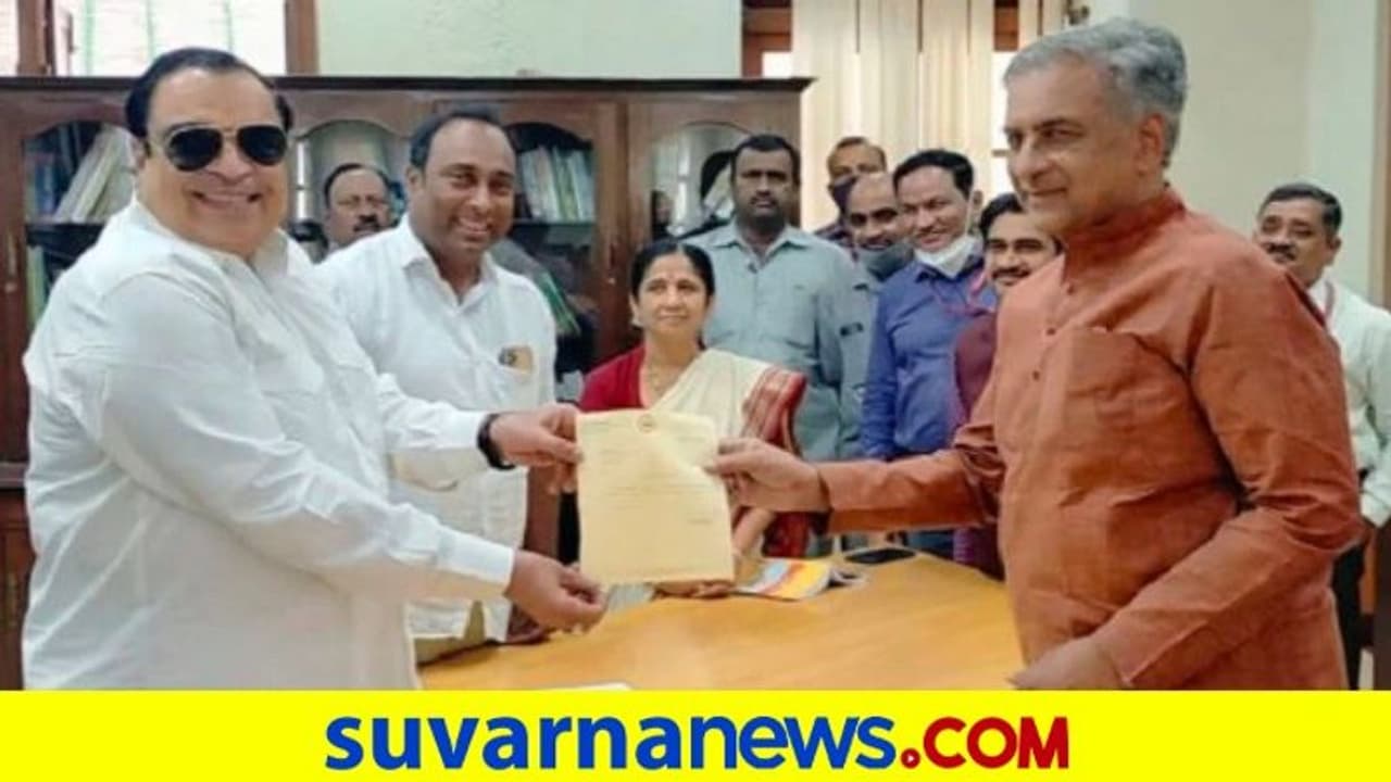 MLC ಸ್ಥಾನಕ್ಕೆ ಇಬ್ರಾಹಿಂ ರಾಜೀನಾಮೆ, ಯುಗಾದಿ ನಂತರ ರಾಜಕೀಯವಾಗಿ ದೊಡ್ಡ ಪ್ರವಾಹ ಎಂದು ಭವಿಷ್ಯ MLC ಸ್ಥಾನಕ್ಕೆ ಇಬ್ರಾಹಿಂ ರಾಜೀನಾಮೆ, ಯುಗಾದಿ ನಂತರ ರಾಜಕೀಯವಾಗಿ ದೊಡ್ಡ ಪ್ರವಾಹ ಎಂದು ಭವಿಷ್ಯ