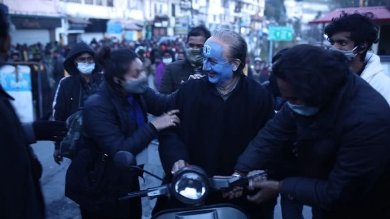 'കശ്മീര് ഫയല്സ്' യുഎഇ റിലീസിന്, കട്ടുകള് ഇല്ല; വിജയമെന്ന് സംവിധായകന് 'കശ്മീര് ഫയല്സ്' യുഎഇ റിലീസിന്, കട്ടുകള് ഇല്ല; വിജയമെന്ന് സംവിധായകന്