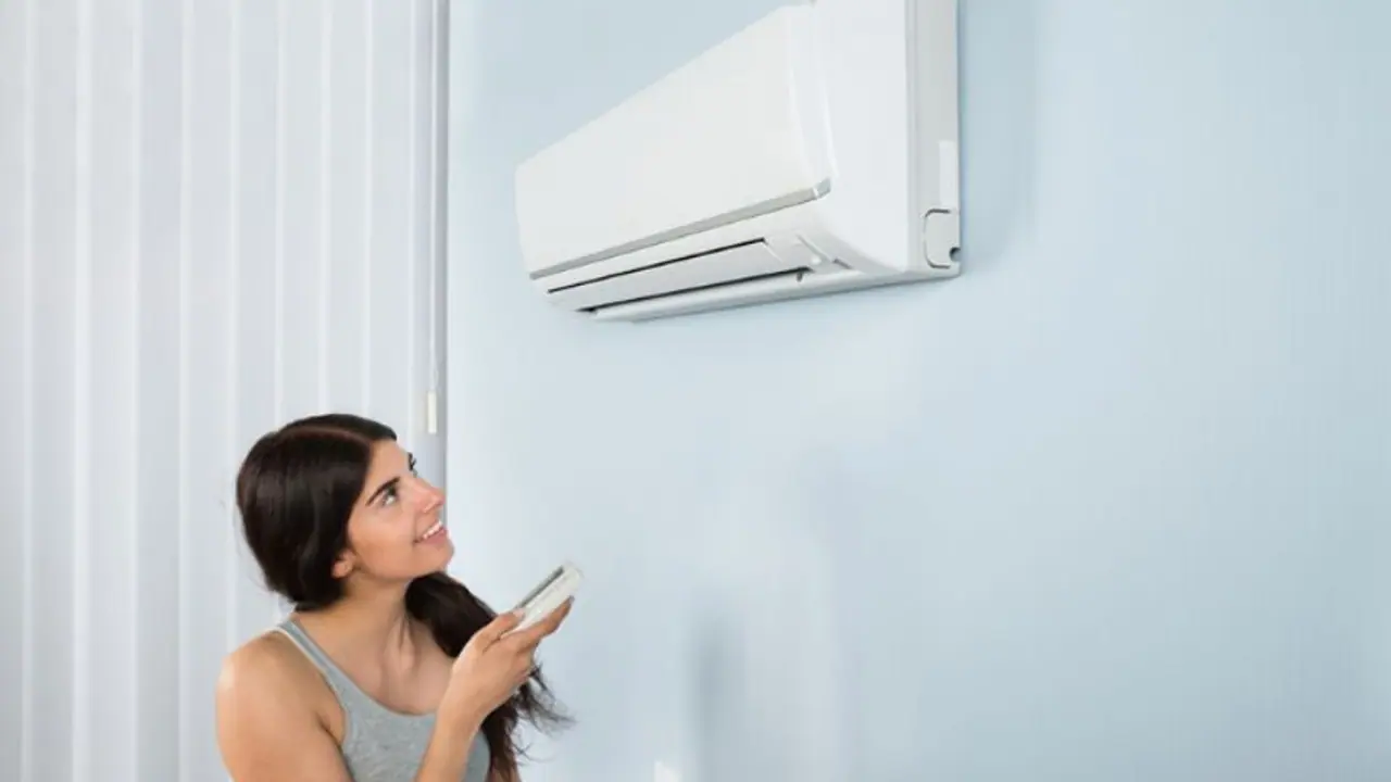 घर को बनाए मनाली जैसा ठंडा ! झटपट लाये Voltas PureAir 2022 AC, कमरे में कूलिंग के साथ देगा शुद्ध हवा 