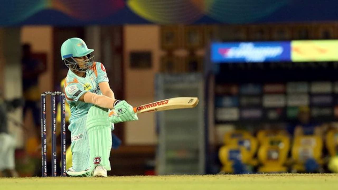 ఆటకు పనికిరావని పక్కనపెట్టిన ఢిల్లీ.. లక్నోకు విజయాలు అందిస్తున్న కుర్రాడు.. టీమిండియాకు మరో 360 దొరికేసినట్టే ఆటకు పనికిరావని పక్కనపెట్టిన ఢిల్లీ.. లక్నోకు విజయాలు అందిస్తున్న కుర్రాడు.. టీమిండియాకు మరో 360 దొరికేసినట్టే