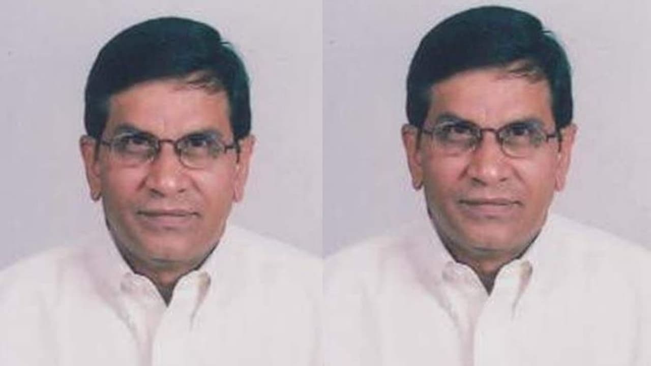 టాలీవుడ్‌లో విషాదం.. ప్రముఖ దర్శకుడు శరత్‌ కన్నుమూత 