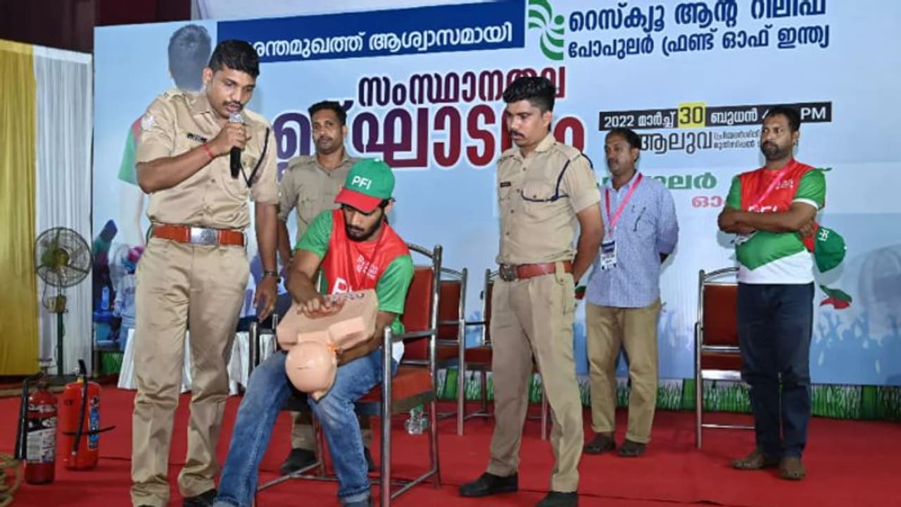 പോപ്പുലർ ഫ്രണ്ടിന് പരിശീലനം; സസ്പെൻഷനിലായ ഫയർഫോഴ്സ് ഉദ്യോഗസ്ഥനെ തിരിച്ചെടുത്തു