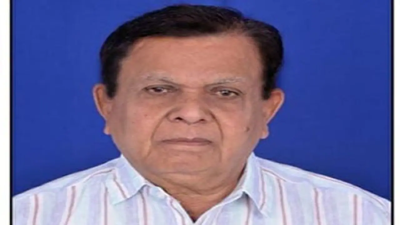 రేడియమ్ కవిత: తూర్పు పడమర రేడియమ్ కవిత: తూర్పు పడమర