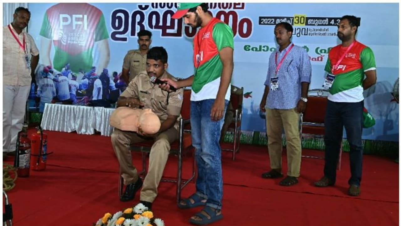 'പോപ്പുലര്‍ ഫ്രണ്ടിന് പരിശീലനം നല്‍കിയത് ഗുരുതര വീഴ്ച്ച', റിപ്പോര്‍ട്ട് നല്‍കി ഫയര്‍ഫോഴ്സ് മേധാവി