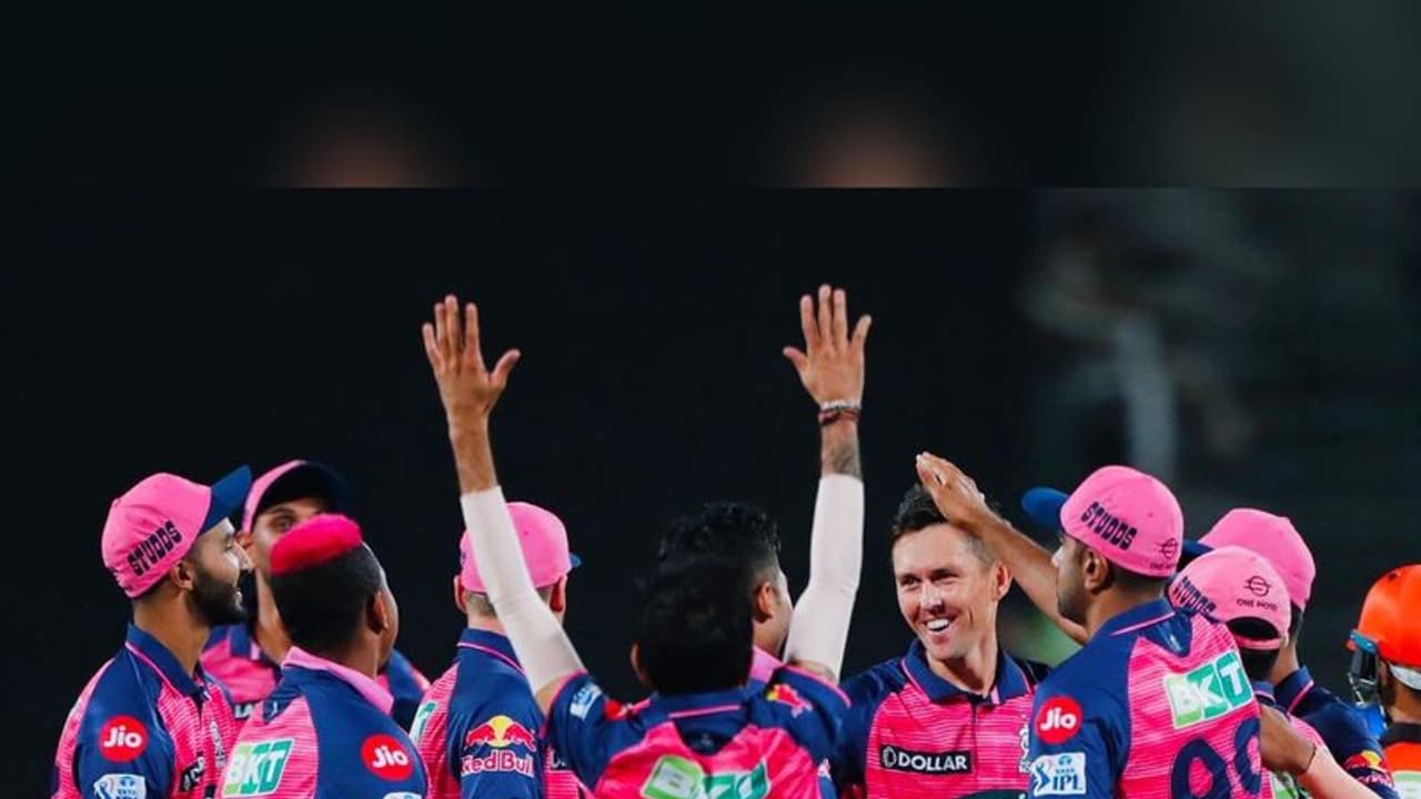 രാജസ്ഥാന് ബൗളര്മാര് ഗംഭീരമെന്ന് പൊതുവിലയിരുത്തല്, ലൈനപ്പ് പോരെന്ന് ബ്രാഡ് ഹോഗ്! ഞെട്ടിത്തരിച്ച് ആരാധകര് രാജസ്ഥാന് ബൗളര്മാര് ഗംഭീരമെന്ന് പൊതുവിലയിരുത്തല്, ലൈനപ്പ് പോരെന്ന് ബ്രാഡ് ഹോഗ്! ഞെട്ടിത്തരിച്ച് ആരാധകര്