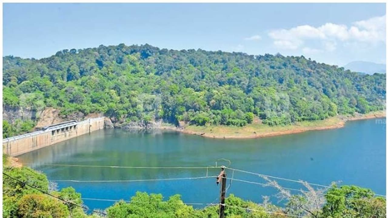 ശബരിഗിരി ജലവൈദ്യുത പദ്ധതി ജനറേറ്ററിന് തീപിടിത്തം ശബരിഗിരി ജലവൈദ്യുത പദ്ധതി ജനറേറ്ററിന് തീപിടിത്തം